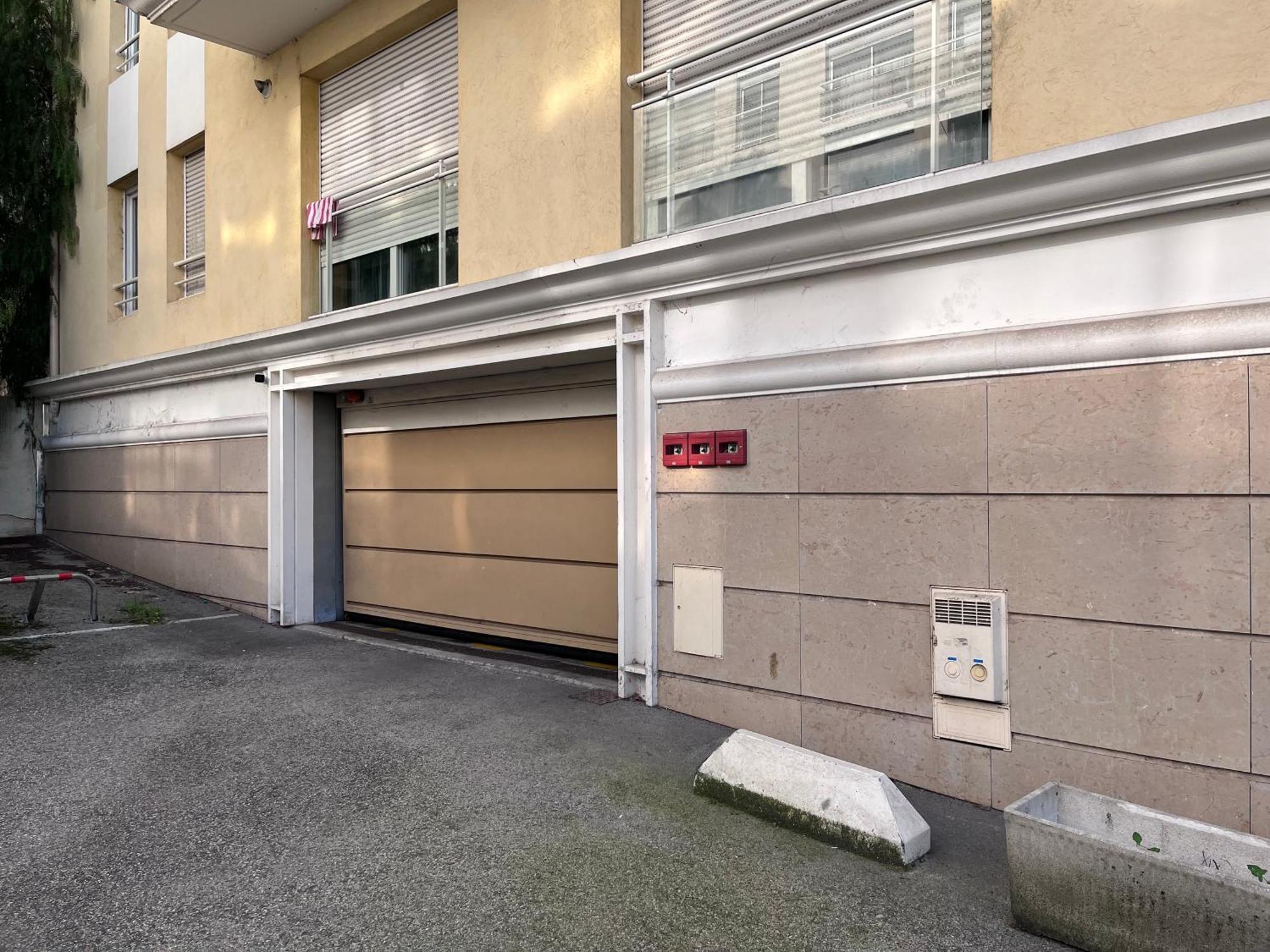 Studio Terrasse Et Parking Prive Ницца Экстерьер фото